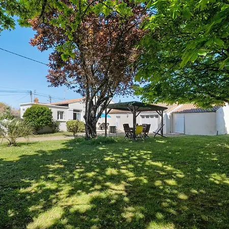 Maison Pecheur, Jardin Et -1 Holiday home